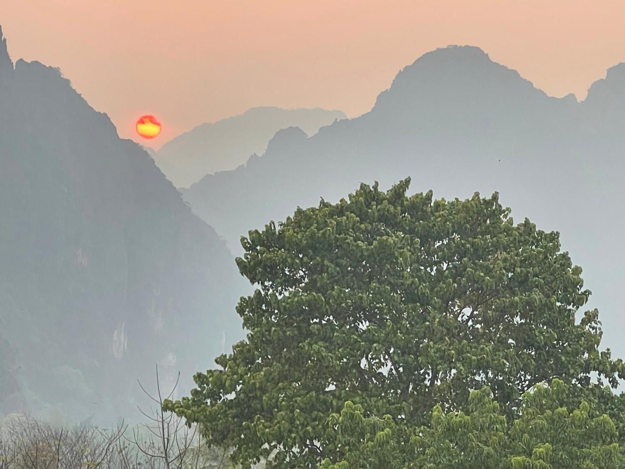 Blue Sunset Hostel 방 비엥 외부 사진